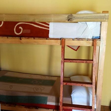 Uña Albergue La Canadilla المظهر الخارجي الصورة